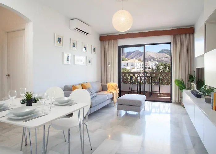 Delightful Apartment With Picturesque Views